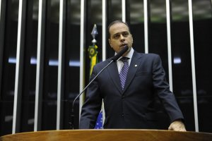 2011 - Plenário Discursando